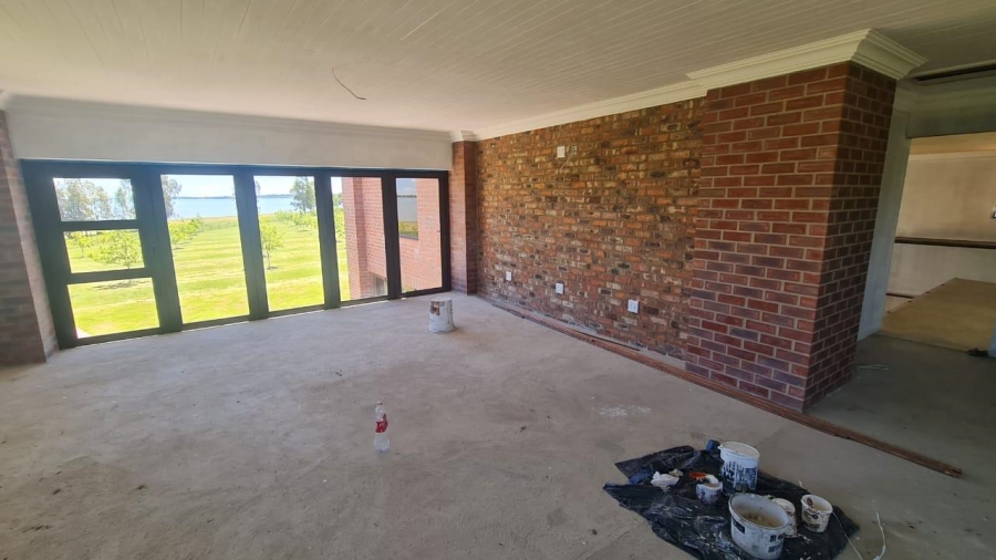 4 Bedroom Property for Sale in Oranjeville Free State
